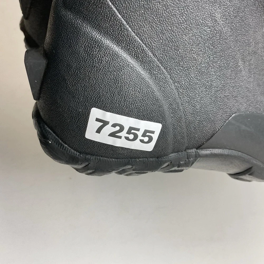 BOGS Classic Mid Calf Boots Mens 8 Black WP Snow Boot Workwear Shoes 61142-001